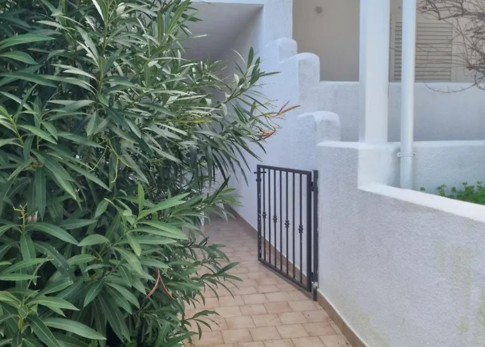 Calce Bianca Apulia Гостевой дом 3*